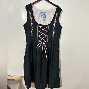 Dirndl World Octoberfest Renfaire Black Dress Cottagecore